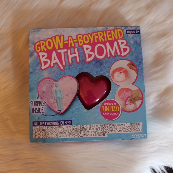 Grow A Boyfriend Bath Bomb  everything included  NWT - Picture 1 of 5